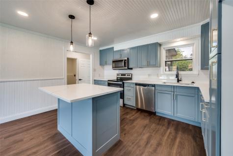 544 NW King Street Burleson TX 76028