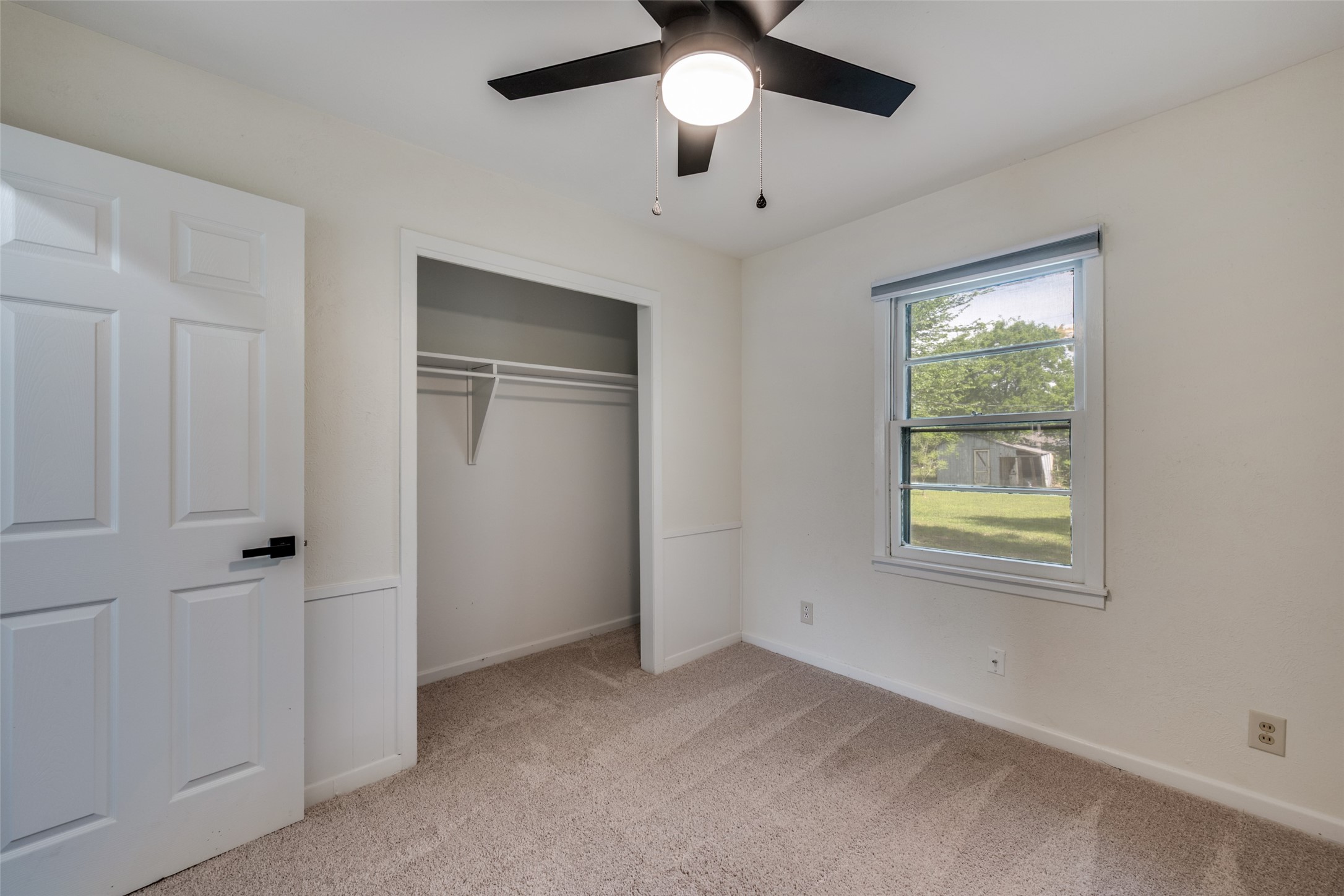 544 NW King Street Burleson TX 76028