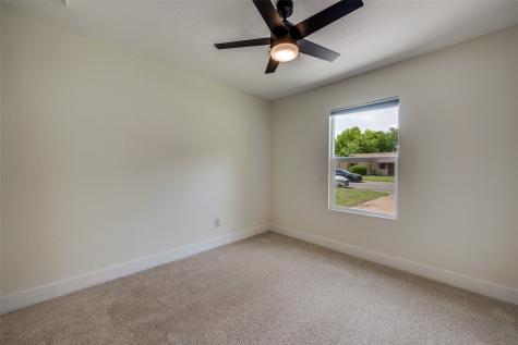 544 NW King Street Burleson TX 76028