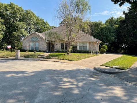 1014 Forest Glen Drive Desoto TX 75115