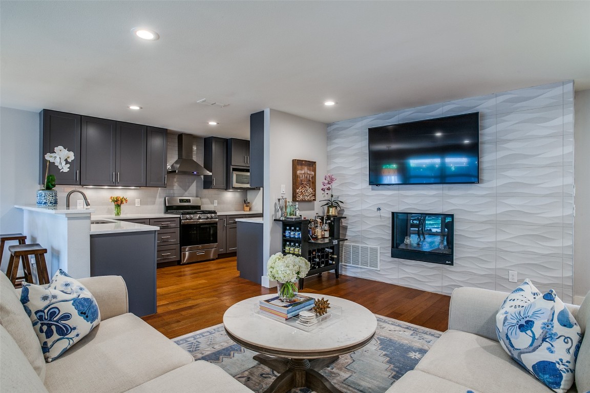 6122 Woodcrest Lane Dallas TX 75214