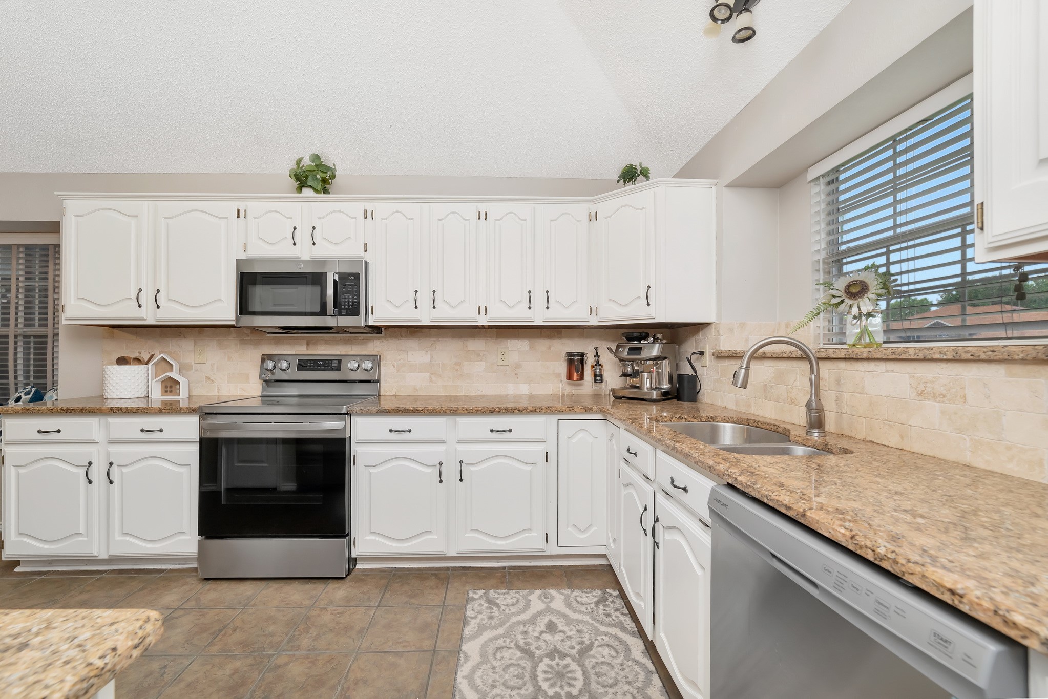 8406 Brentwood Street Rowlett TX 75088