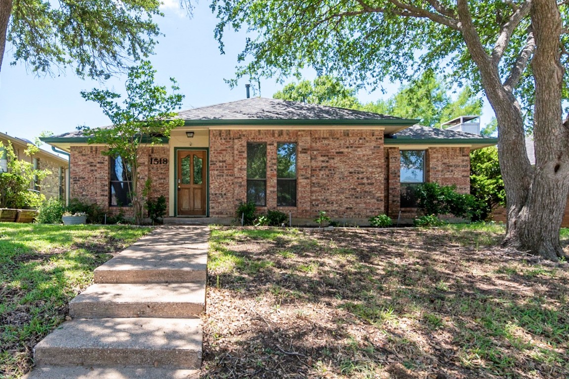 1518 Shonka Drive Carrollton TX 75007