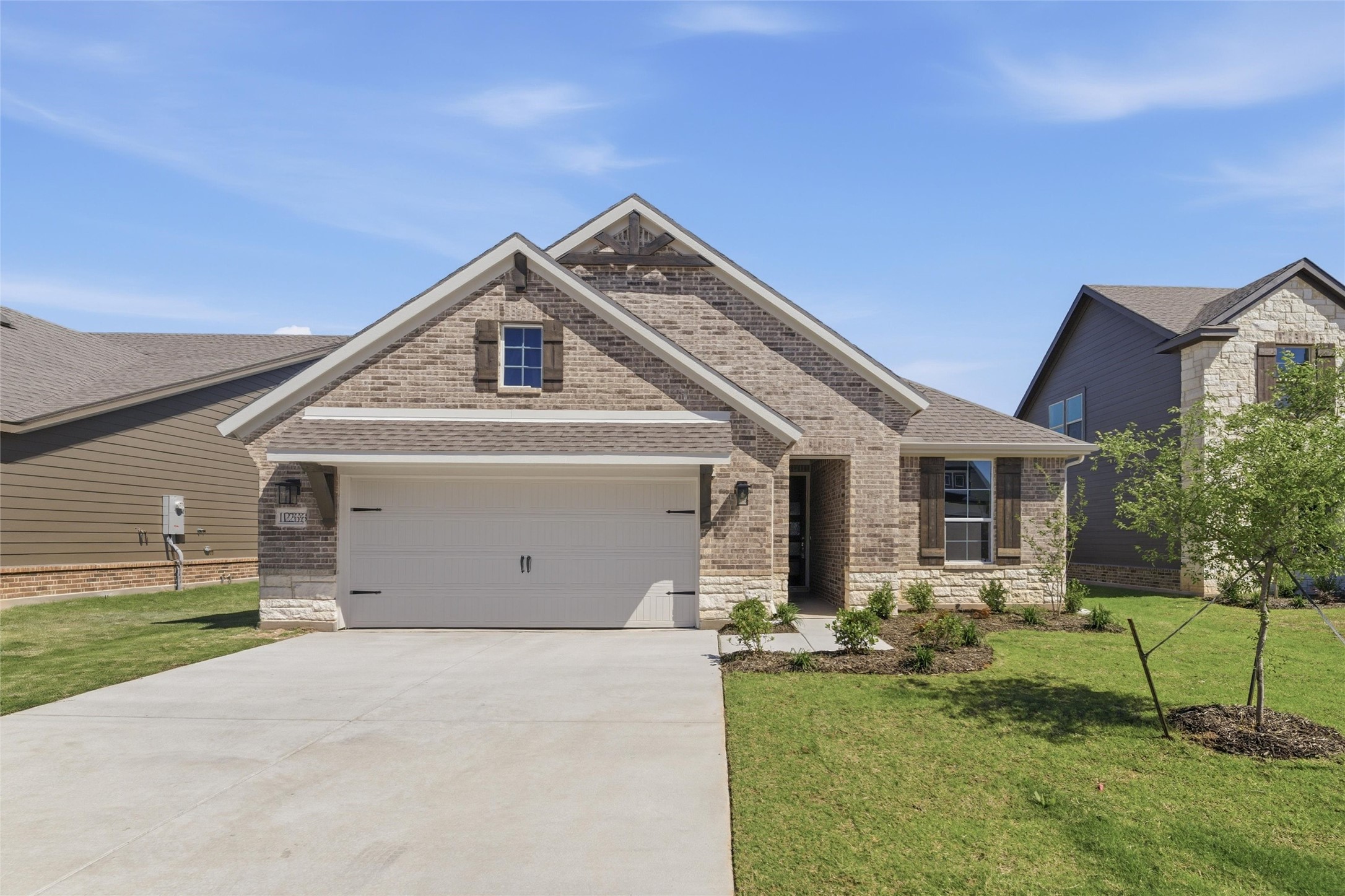 1233 Sabine River Lane Springtown TX 76082