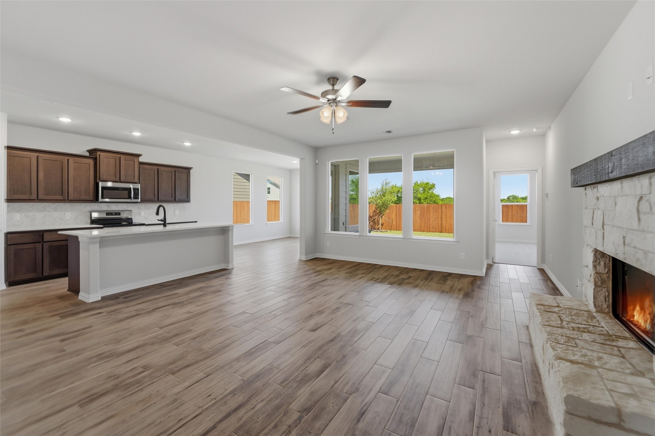 1233 Sabine River Lane Springtown TX 76082