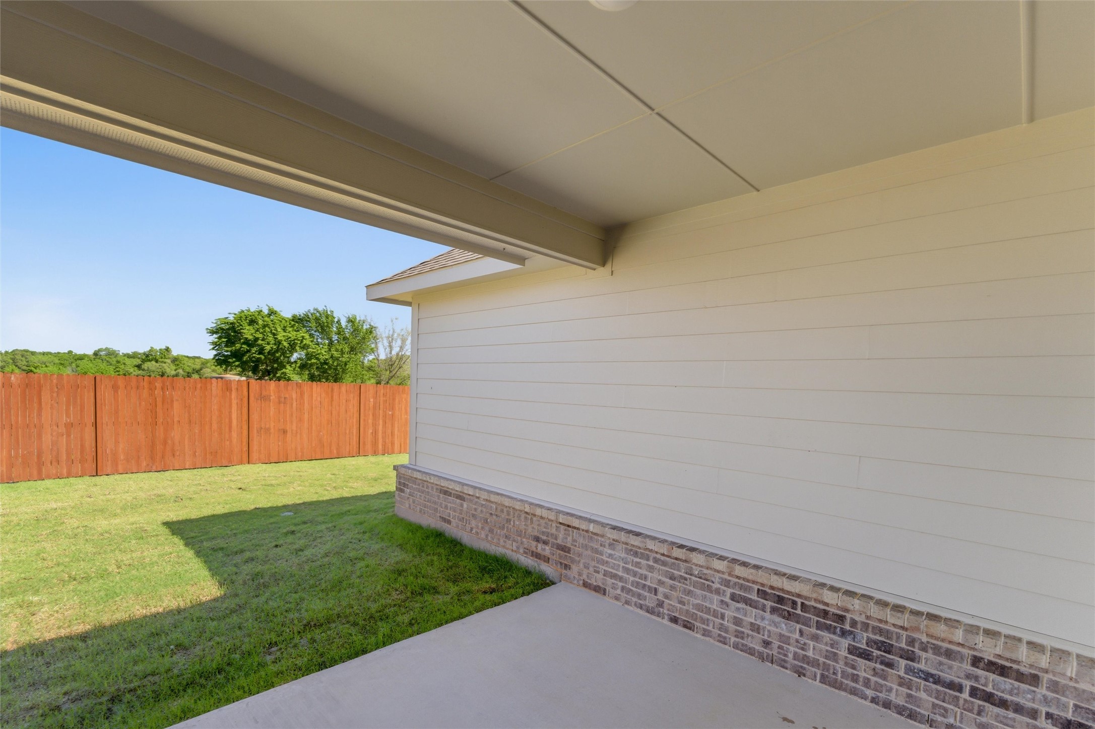 1233 Sabine River Lane Springtown TX 76082