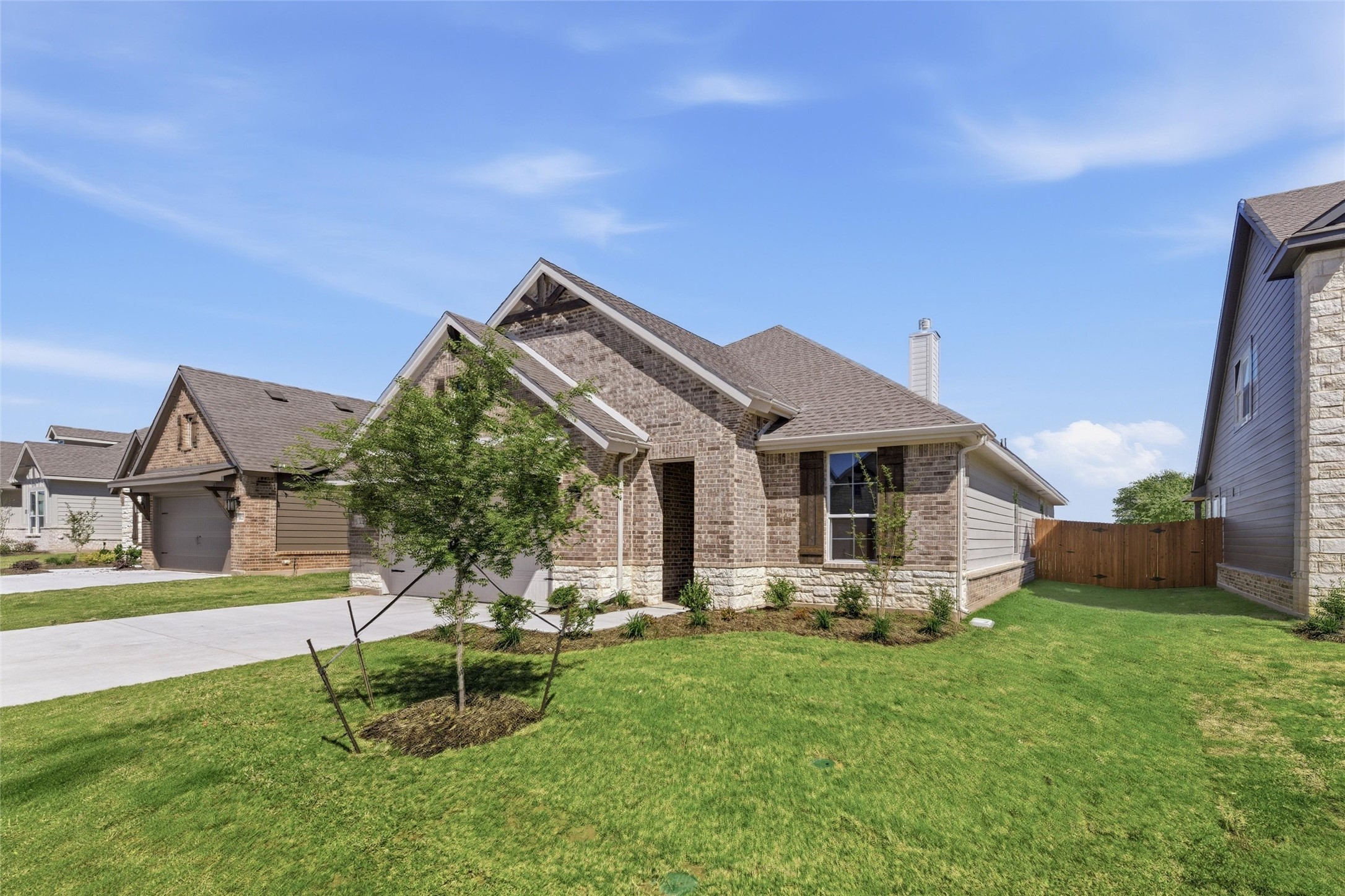 1233 Sabine River Lane Springtown TX 76082