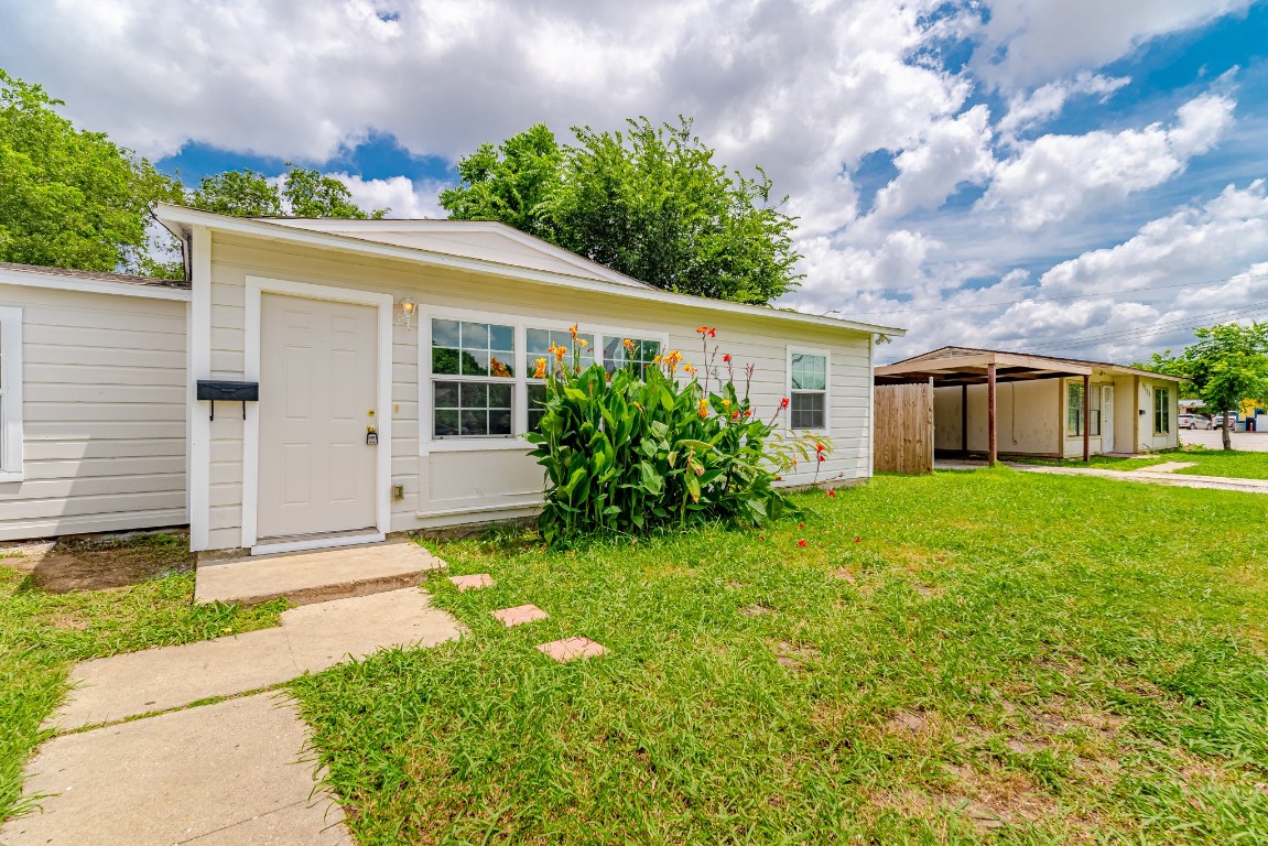4121 Fairlane Avenue Fort Worth TX 76119