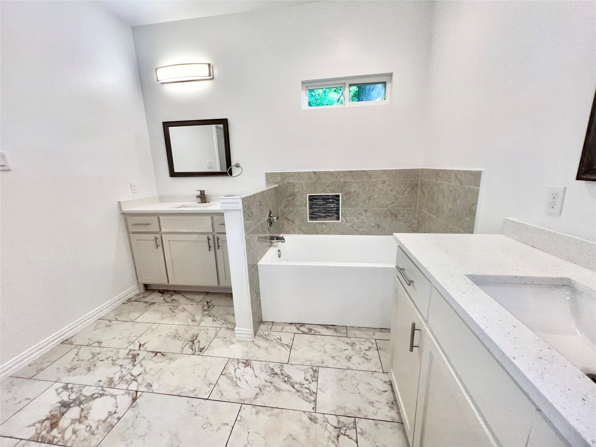 2811 Silkwood Street Dallas TX 75215