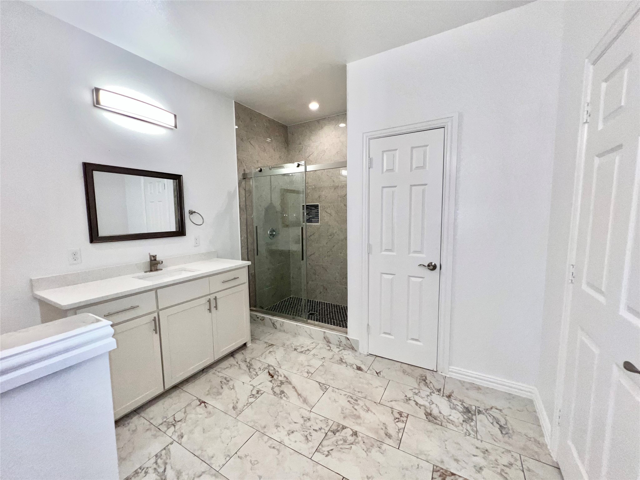 2811 Silkwood Street Dallas TX 75215
