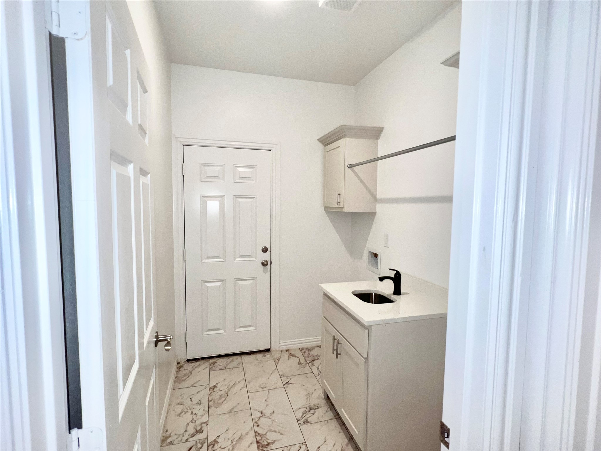 2811 Silkwood Street Dallas TX 75215