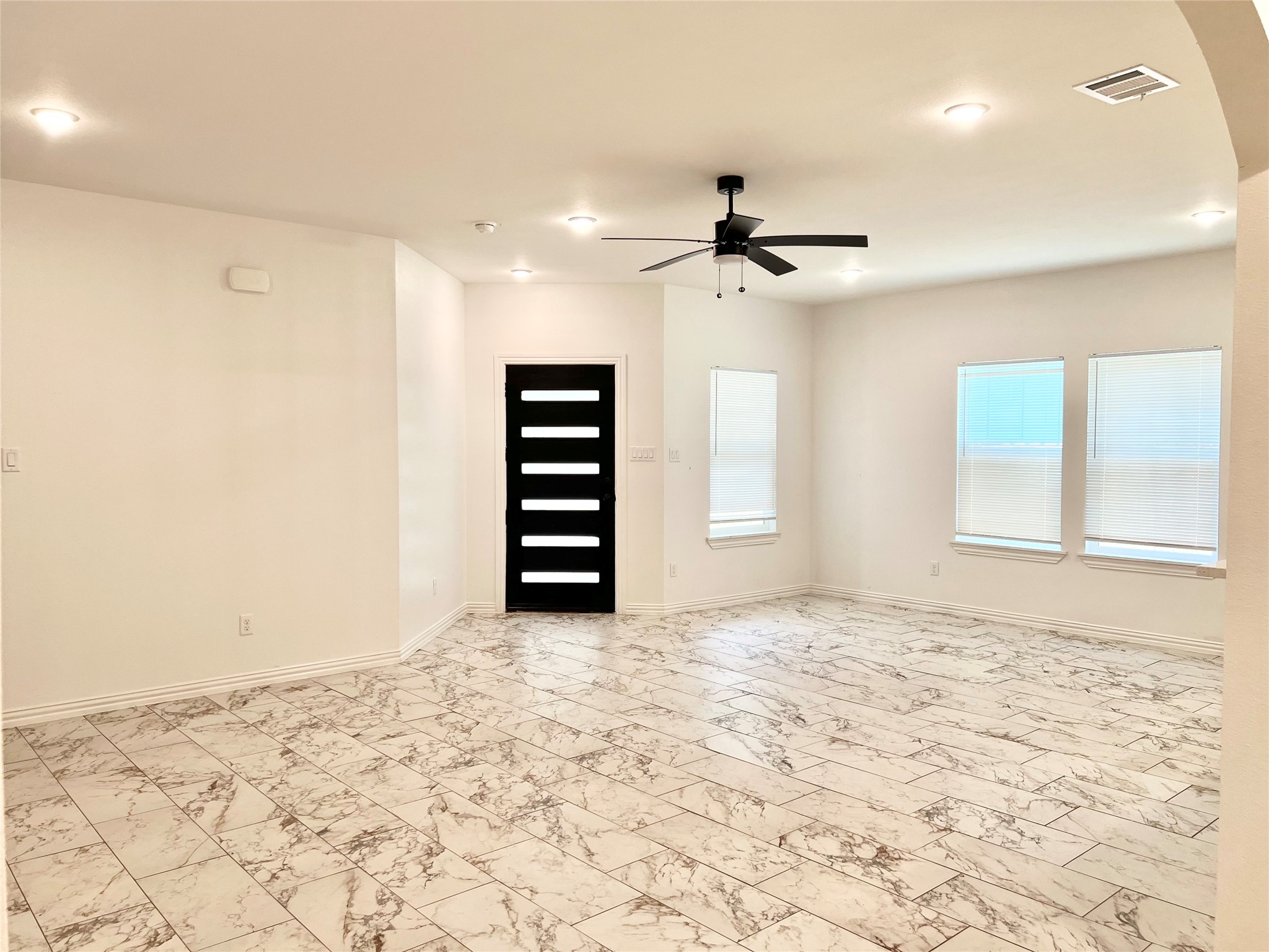 2811 Silkwood Street Dallas TX 75215