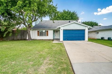 537 Village Drive Lewisville TX 75067