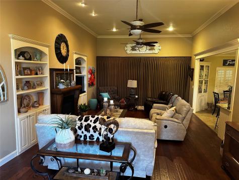 1602 Jefferson Street Bowie TX 76230