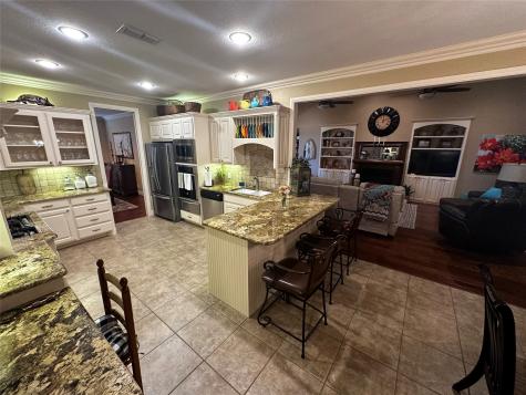 1602 Jefferson Street Bowie TX 76230
