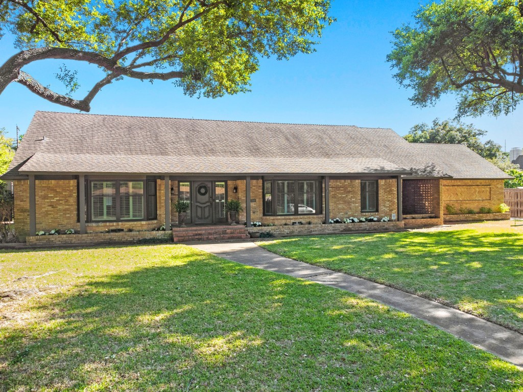 5140 Boca Raton Drive Dallas TX 75229