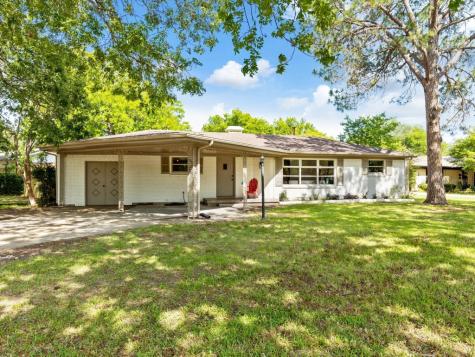 1209 Loma Alta Place Cleburne TX 76033