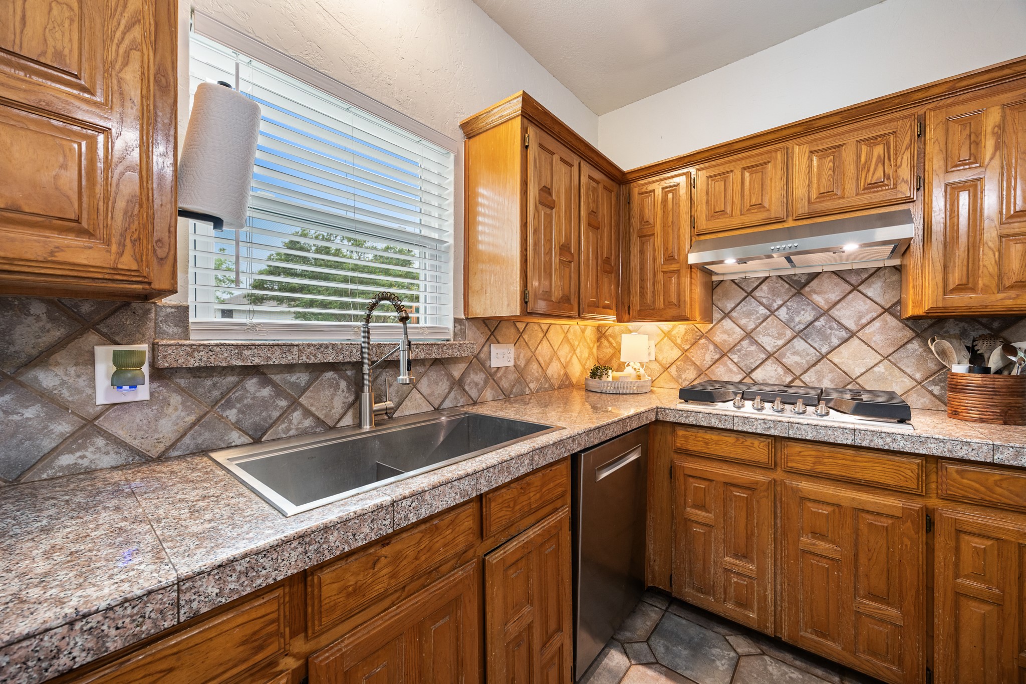 1091 Whispering Glen Rockwall TX 75087
