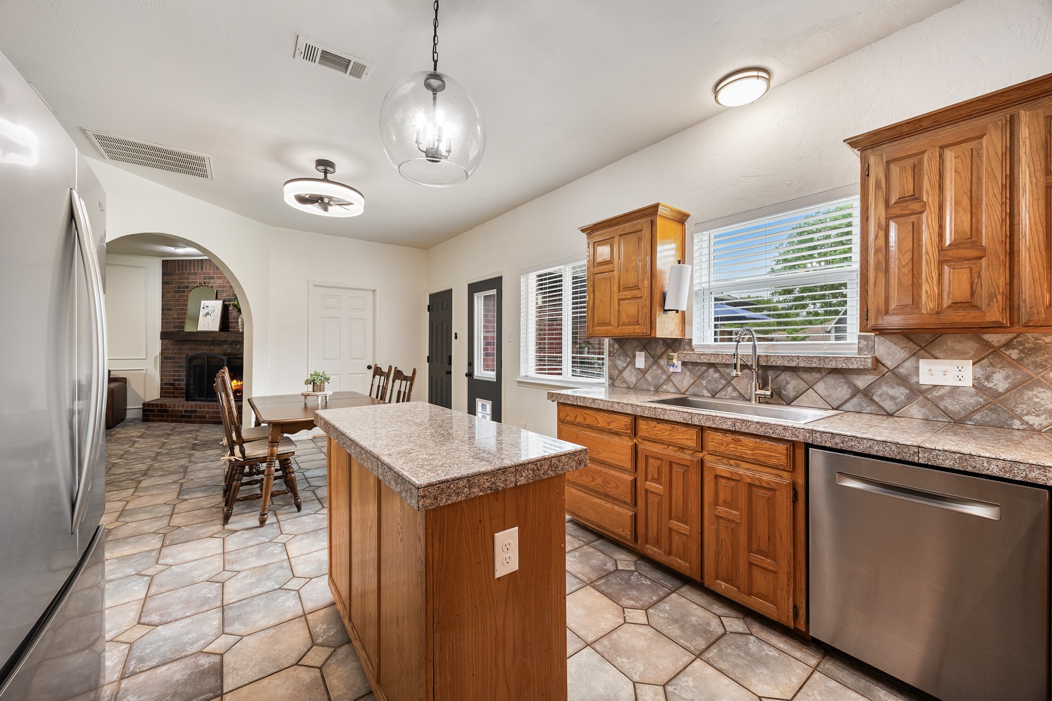 1091 Whispering Glen Rockwall TX 75087