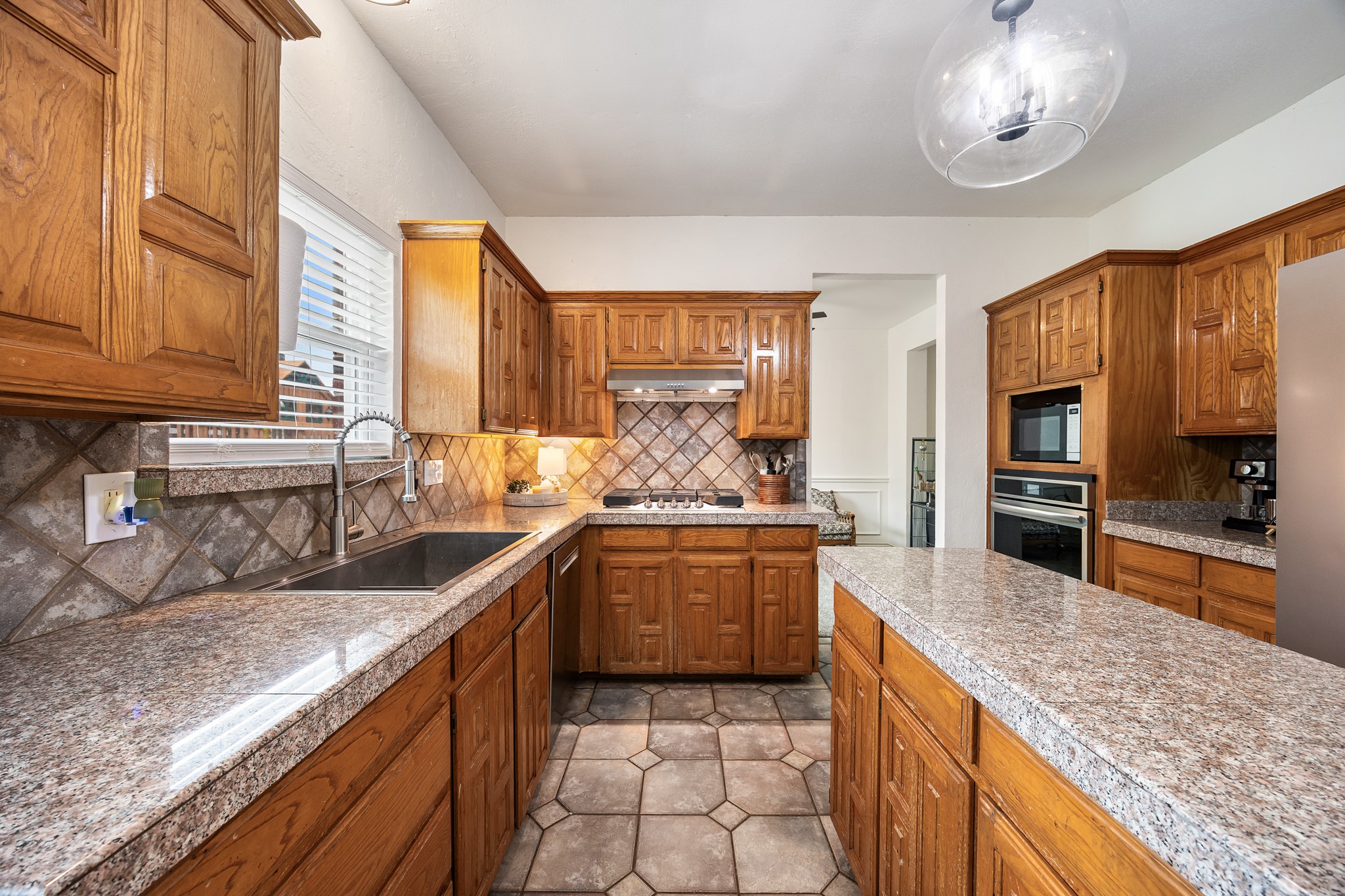 1091 Whispering Glen Rockwall TX 75087