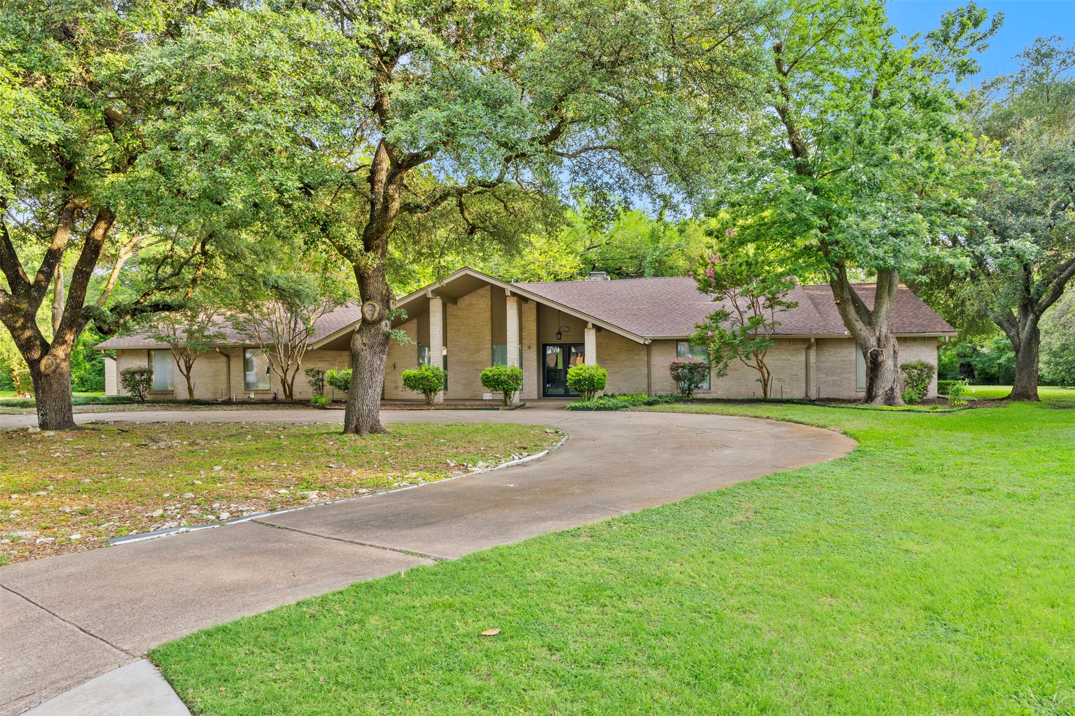 802 Rock Canyon Drive Duncanville TX 75137