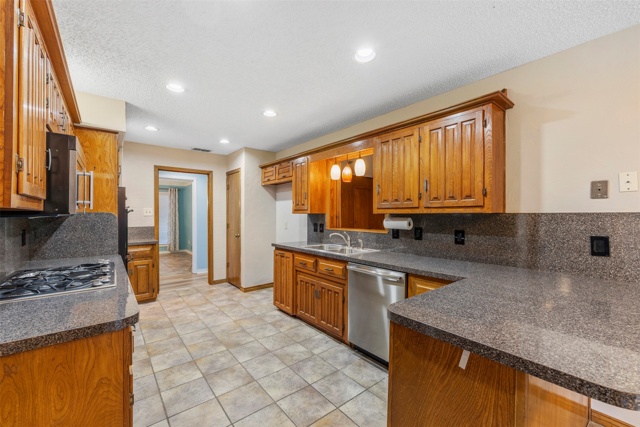 802 Rock Canyon Drive Duncanville TX 75137