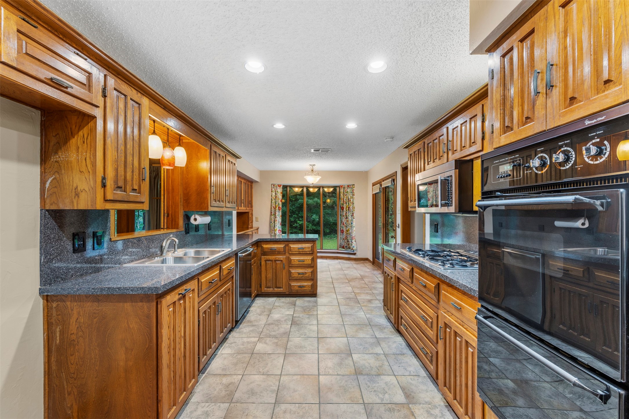 802 Rock Canyon Drive Duncanville TX 75137
