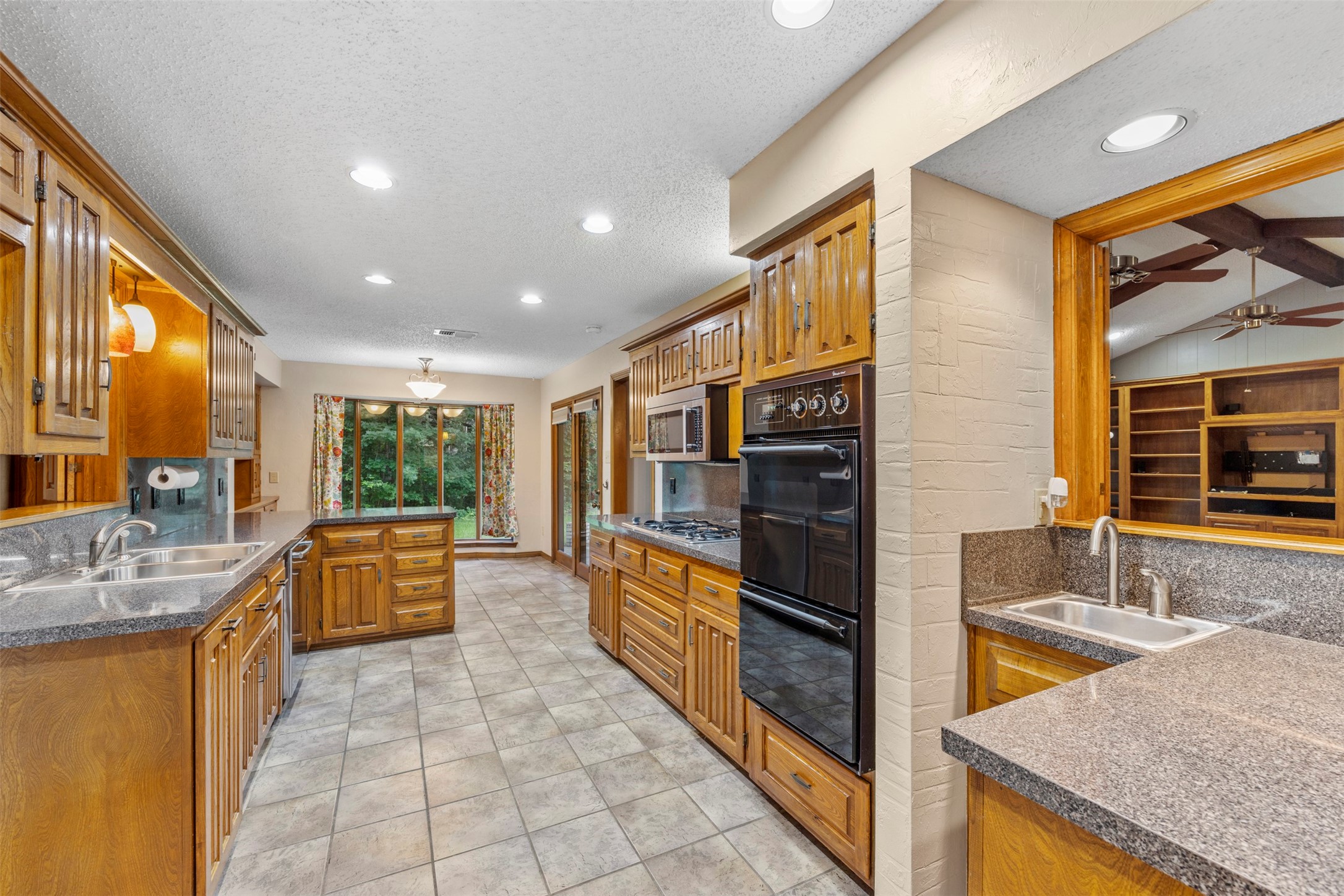 802 Rock Canyon Drive Duncanville TX 75137