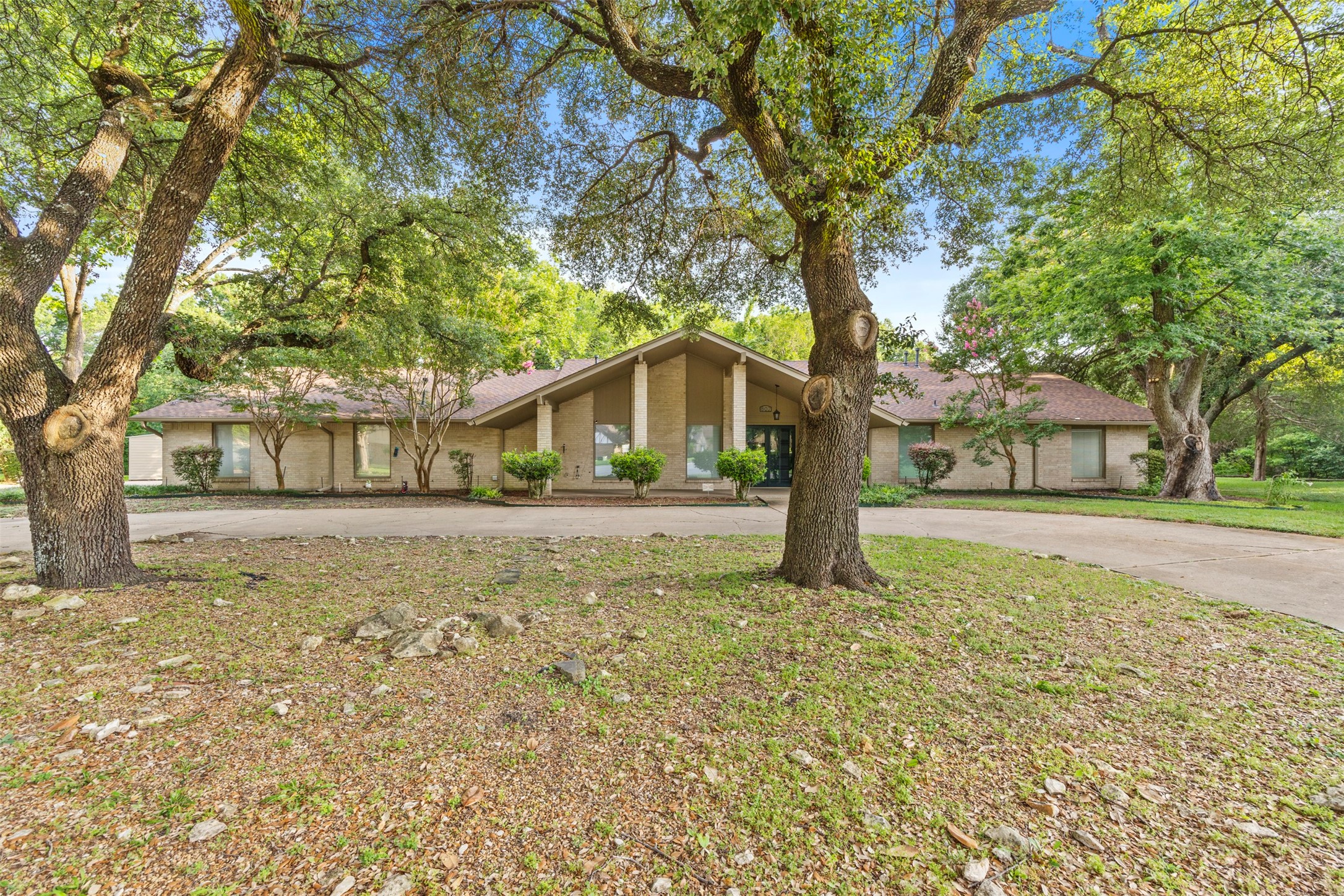 802 Rock Canyon Drive Duncanville TX 75137