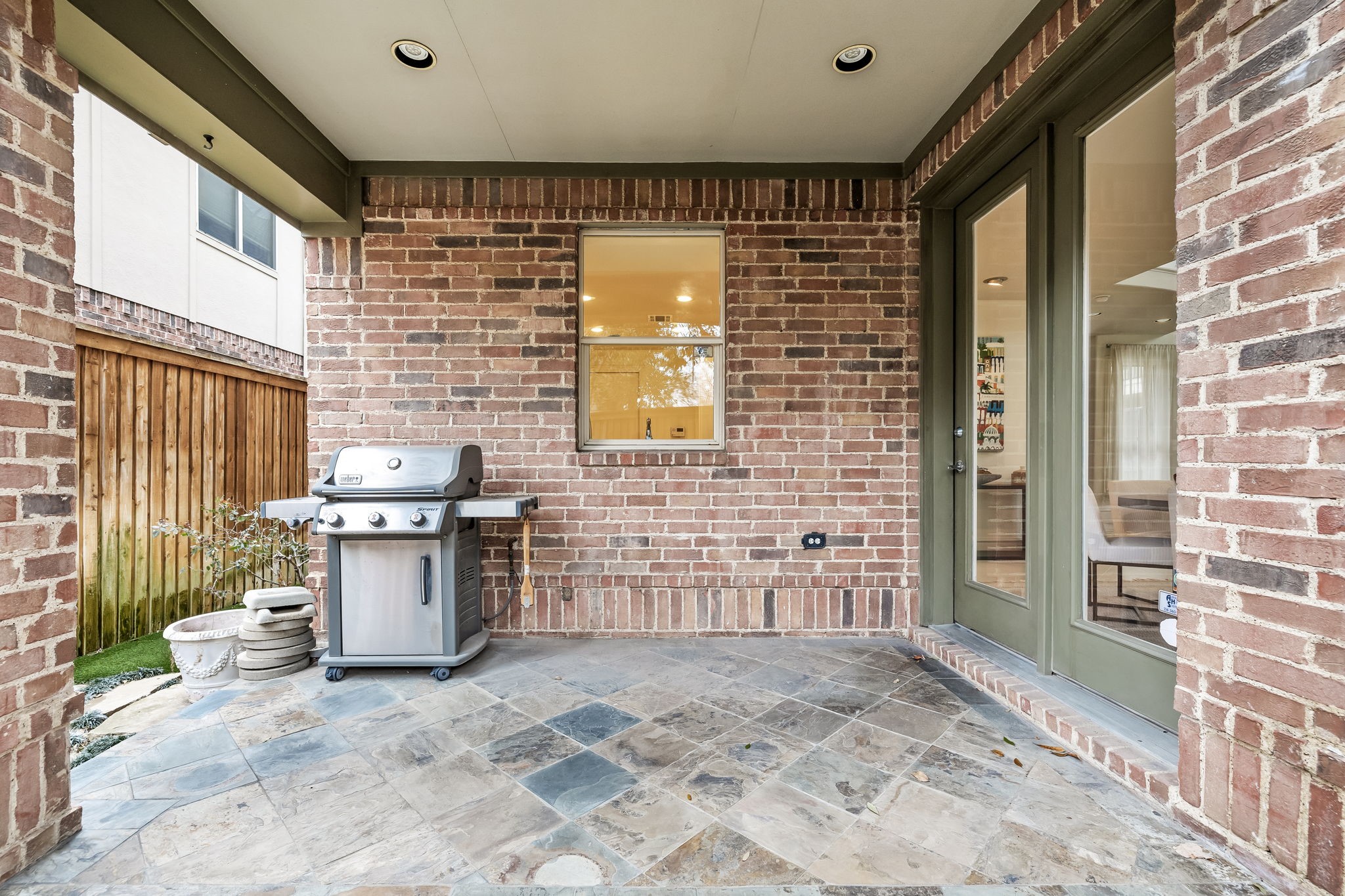 5022 Mission Avenue Dallas TX 75206