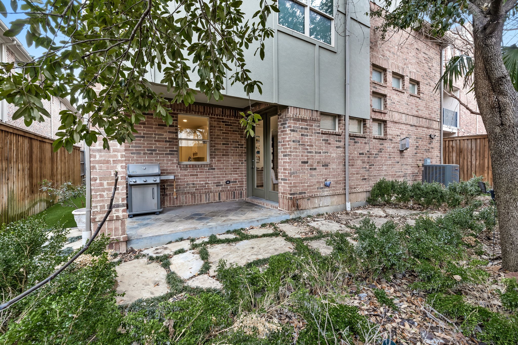 5022 Mission Avenue Dallas TX 75206