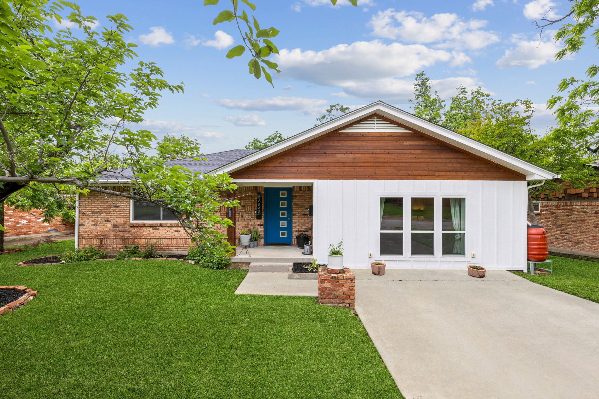 8545 Sweetwater Drive Dallas TX 75228