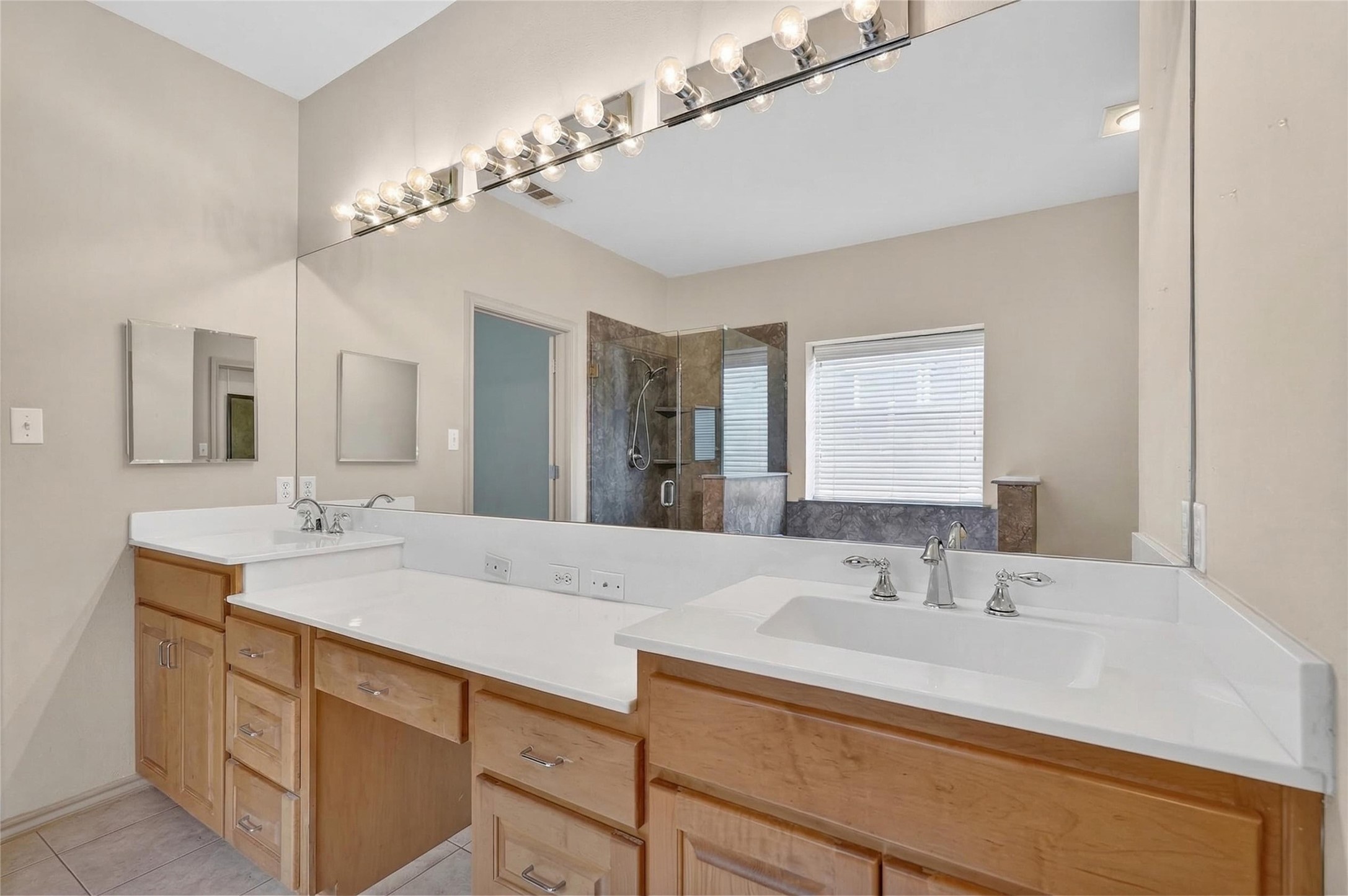 6016 Derek Trail Dallas TX 75252