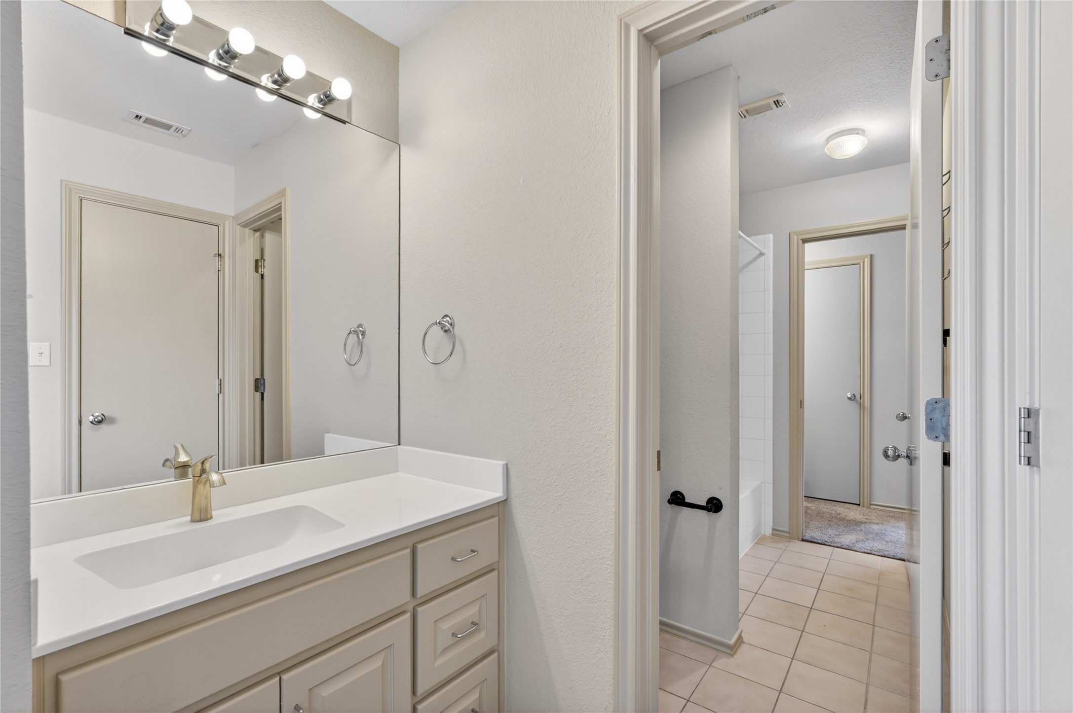 6016 Derek Trail Dallas TX 75252