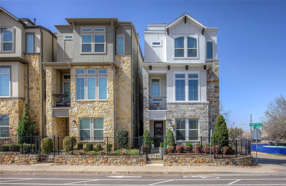 770 High Garden Place Dallas TX 75208