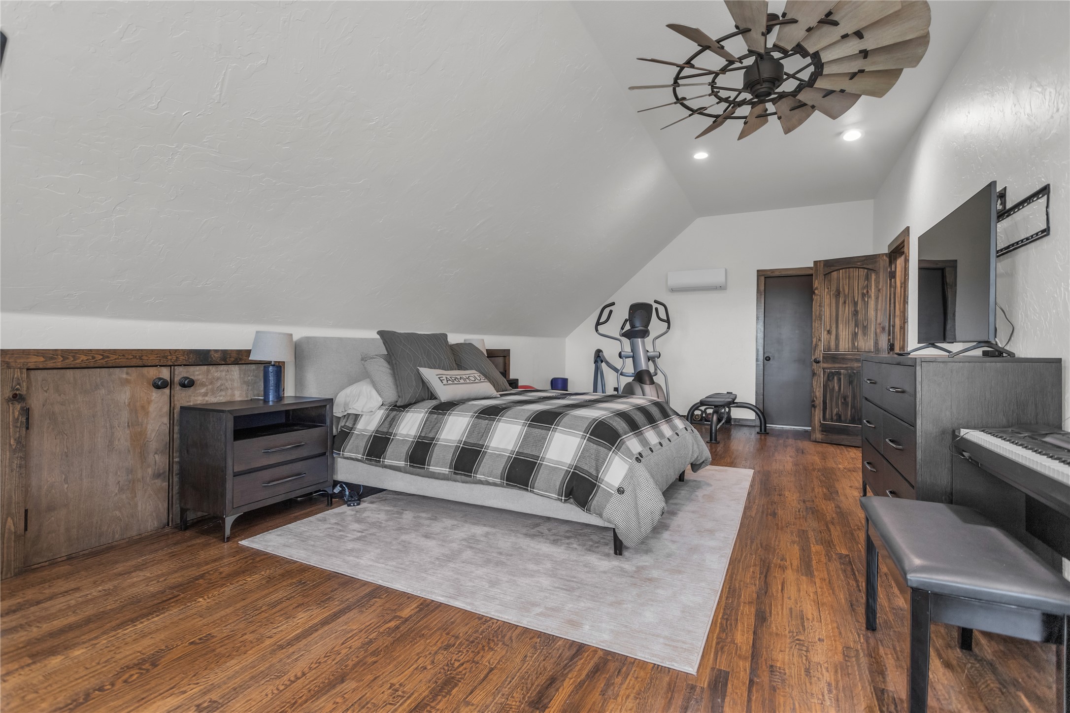 510 County Road 247 Valley View TX 76272