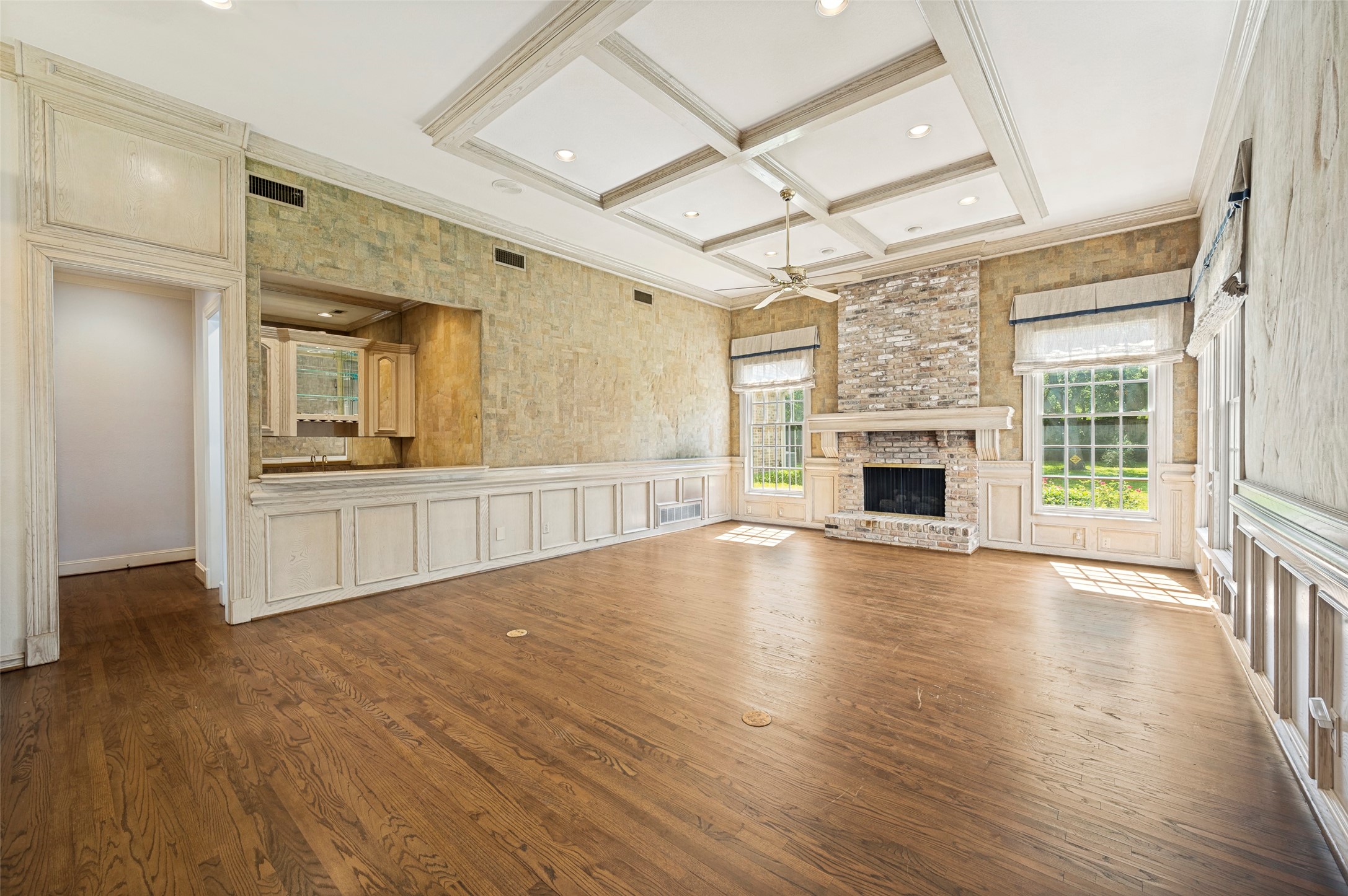 10445 Strait Lane Dallas TX 75229