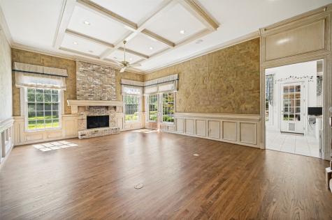 10445 Strait Lane Dallas TX 75229