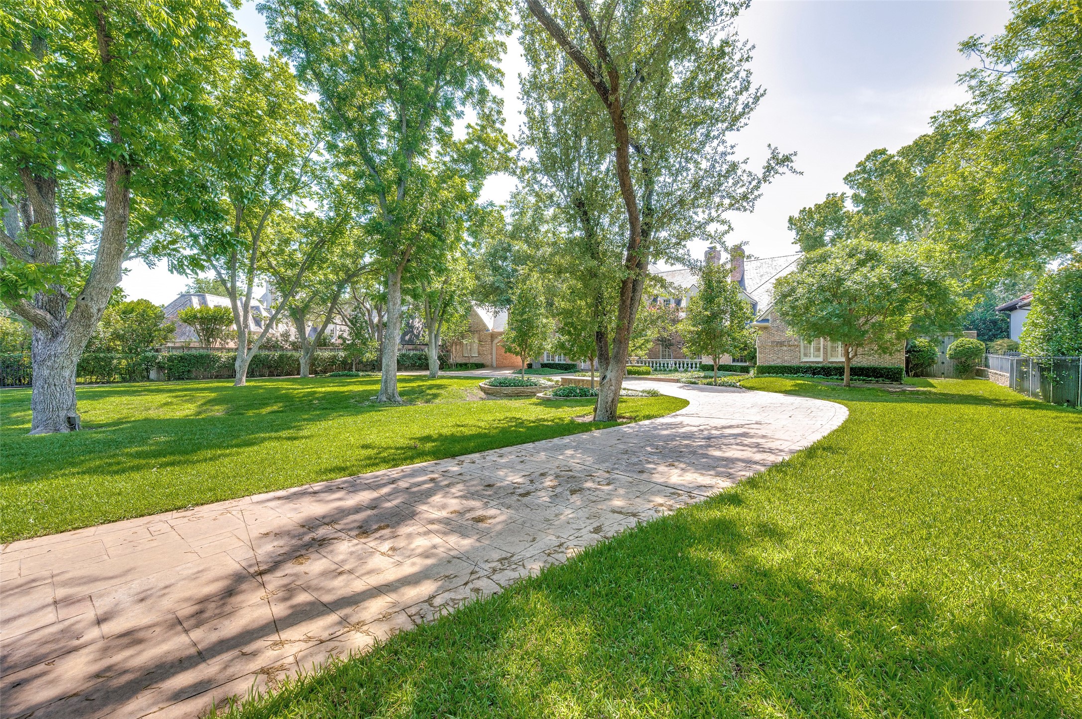 10445 Strait Lane Dallas TX 75229