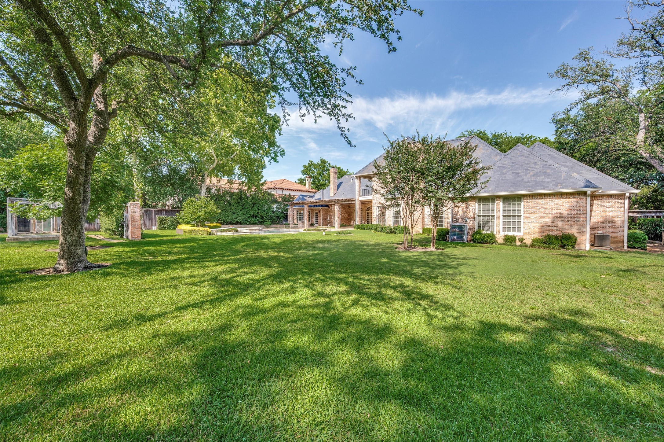 10445 Strait Lane Dallas TX 75229