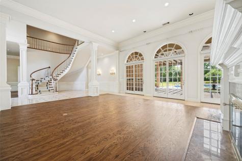 10445 Strait Lane Dallas TX 75229