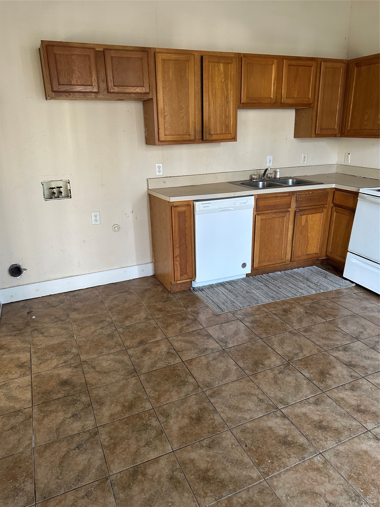 607 NW Main Street Ennis TX 75119