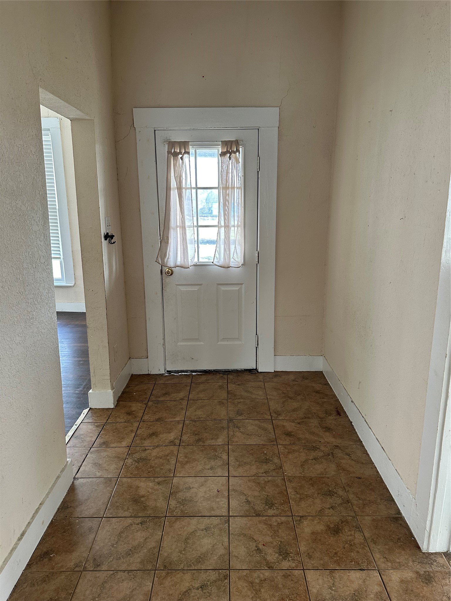 607 NW Main Street Ennis TX 75119