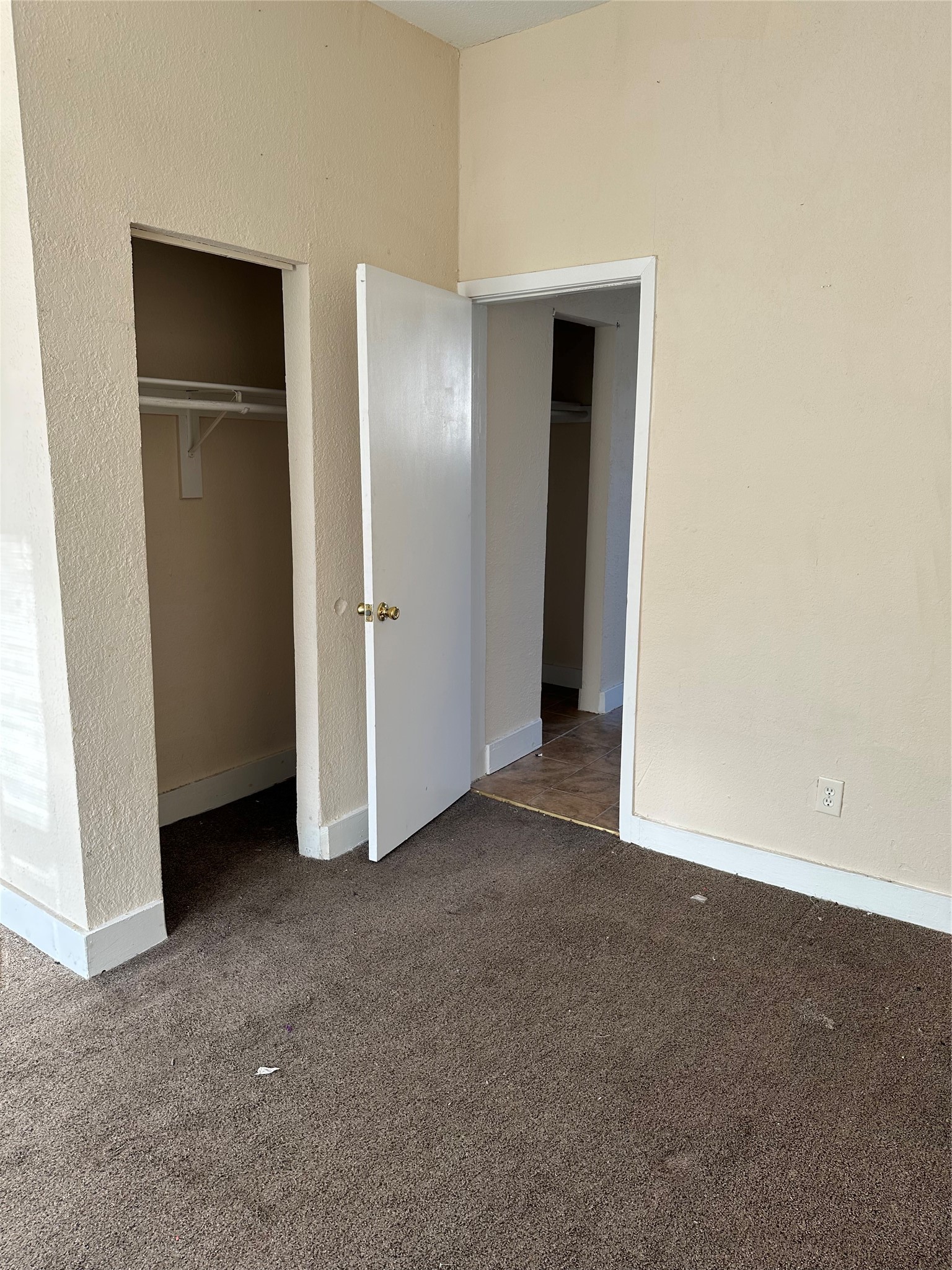 607 NW Main Street Ennis TX 75119