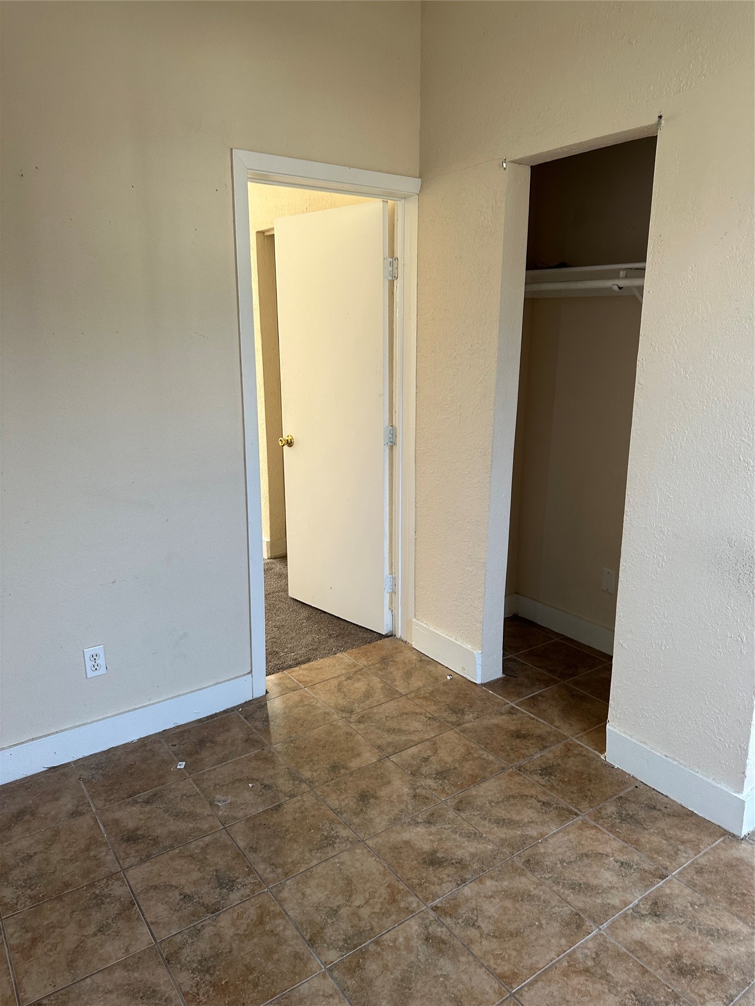 607 NW Main Street Ennis TX 75119