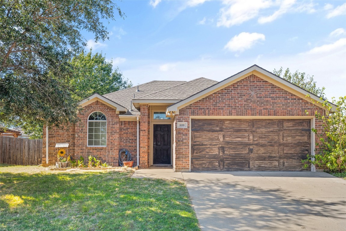 520 Birch Street Crowley TX 76036