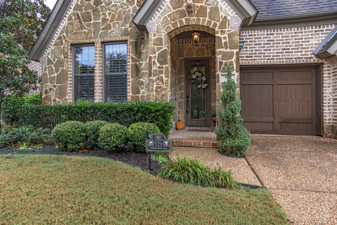 721 Creekview Lane Colleyville TX 76034