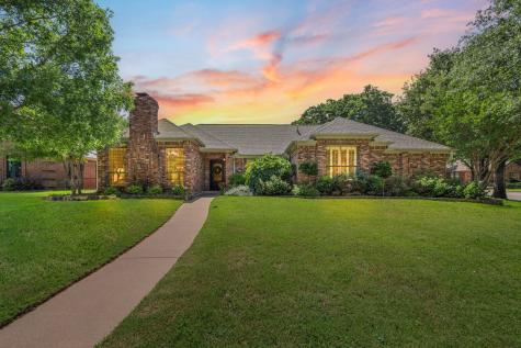 3502 Edgehill Street Grapevine TX 76051