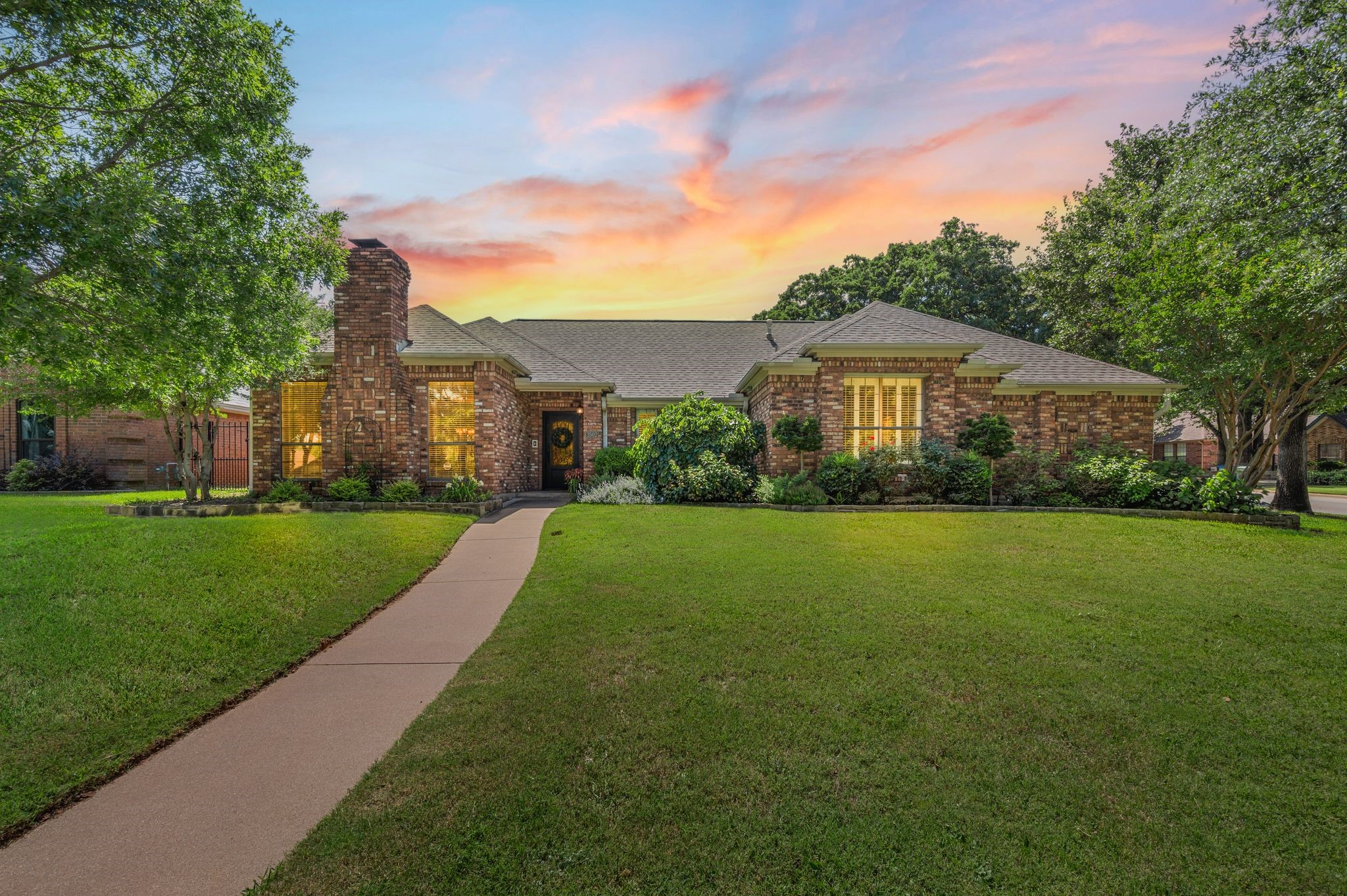 3502 Edgehill Street Grapevine TX 76051
