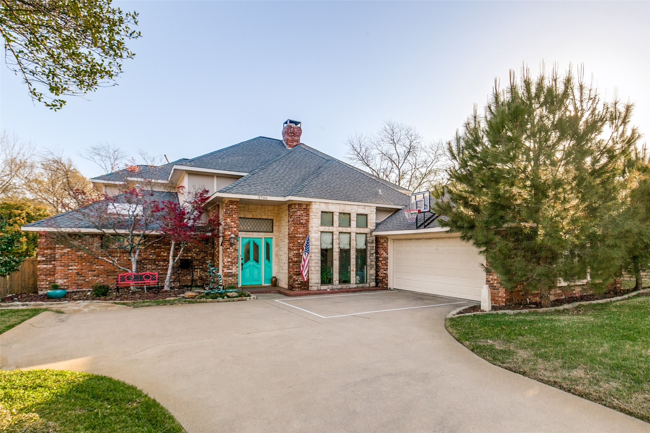 3706 Oakridge Circle Garland TX 75040